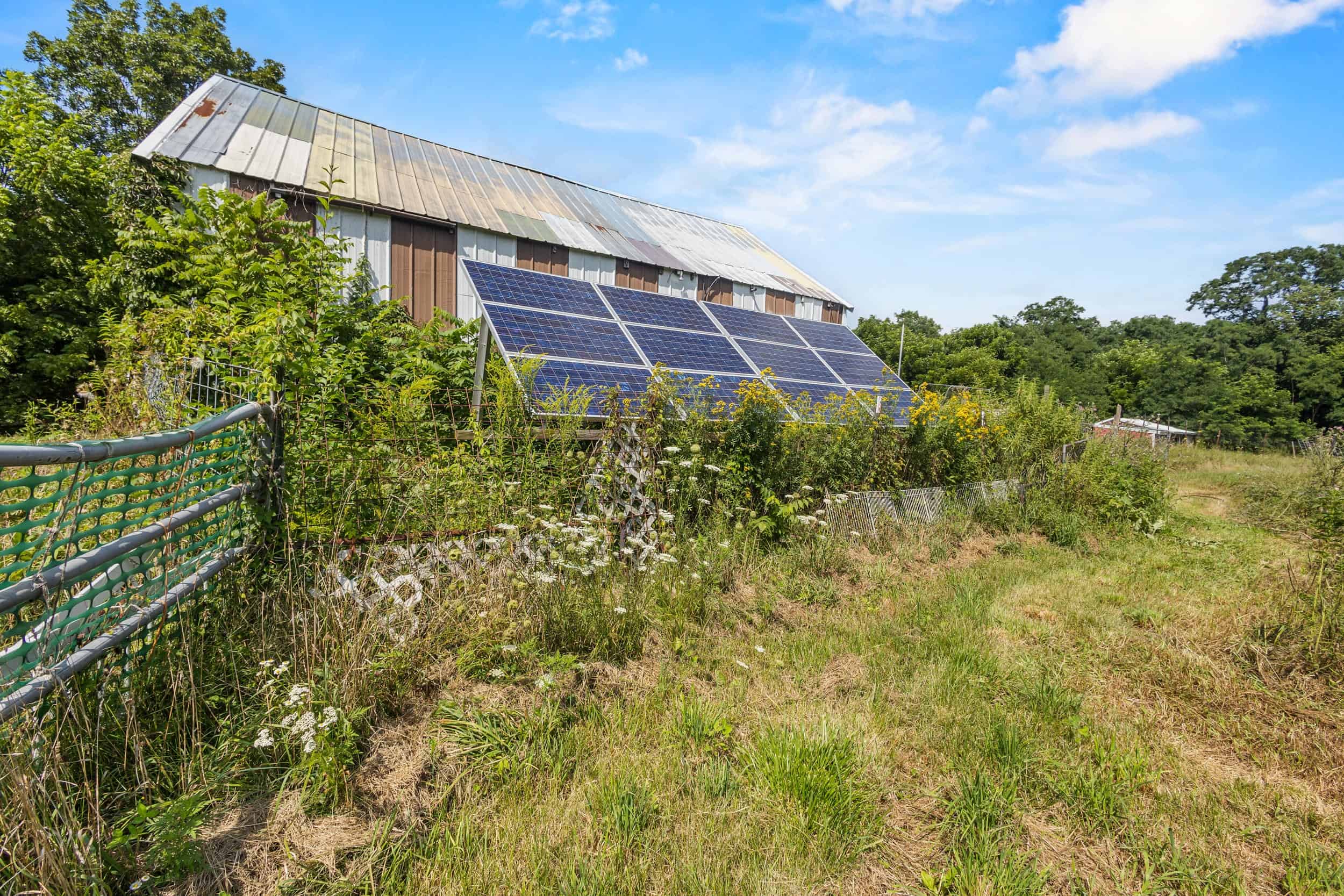 23+/- Acre Hobby Farm | Home | Pond | Outbuildings | Development Potential Online Auction
