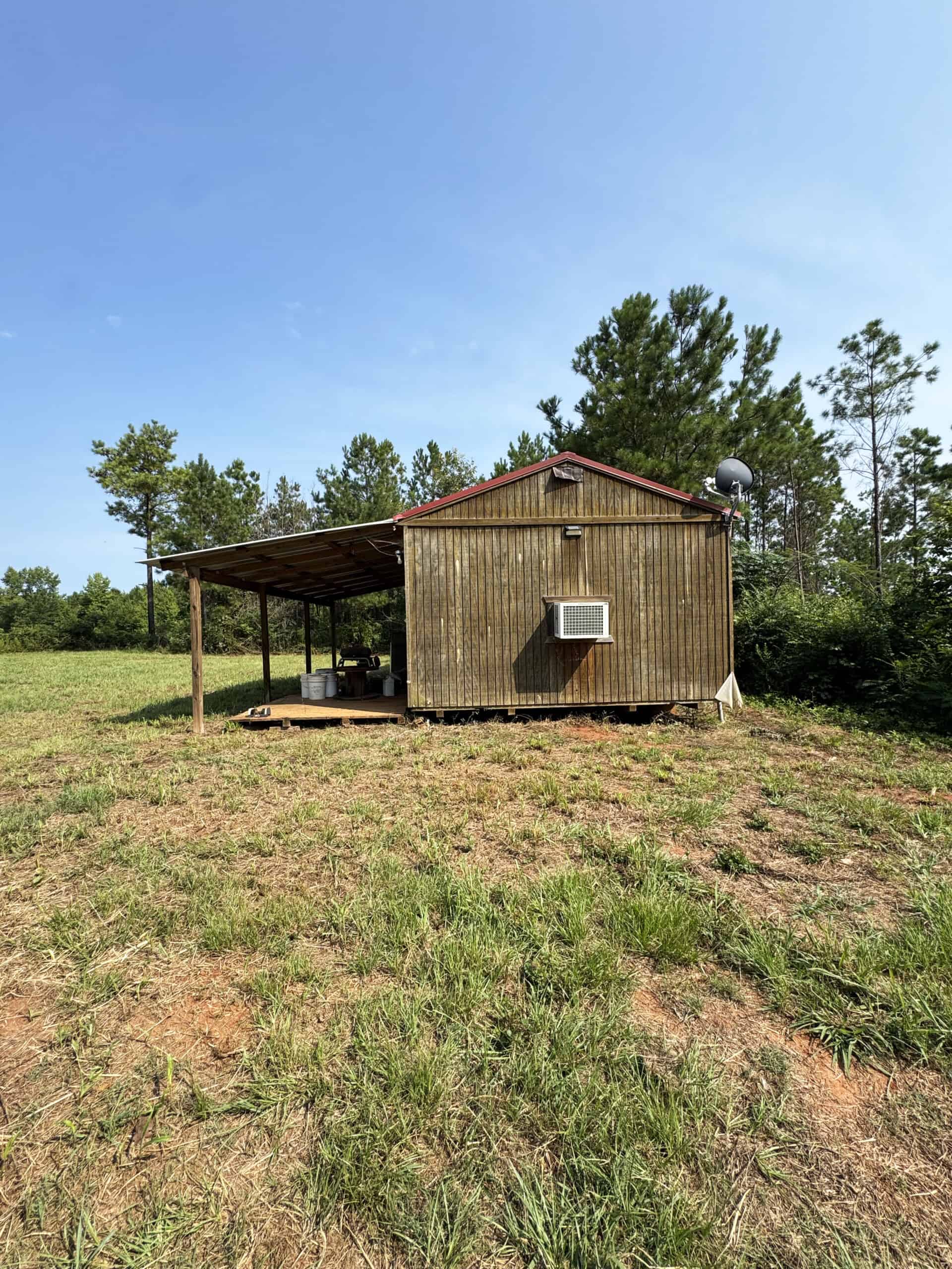 Discover an outstanding 130-acre recreational and hunting property in Stewart Cty
