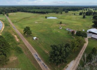 25± Acre Farm & Homesite in Centreville, MS