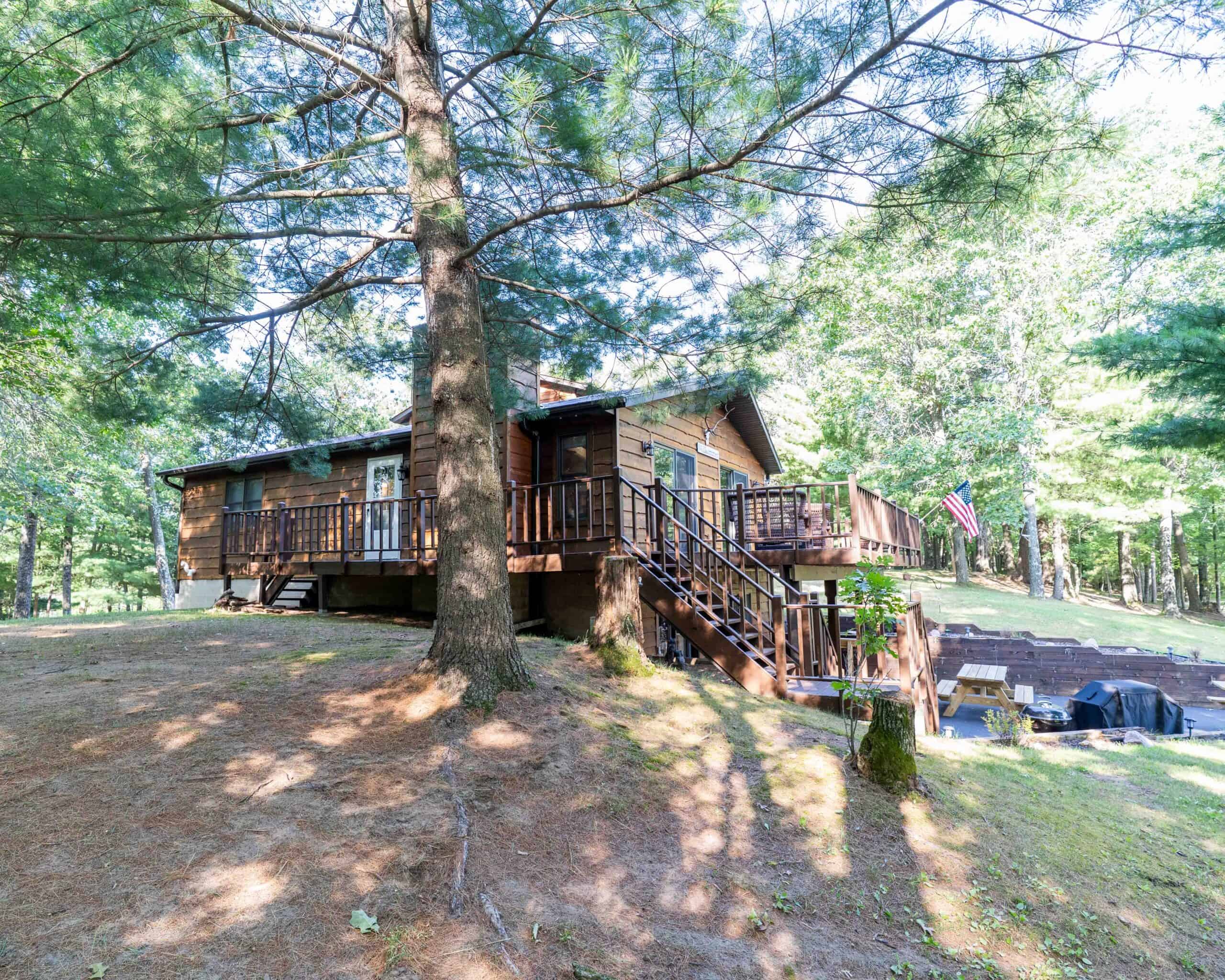 150+/- Acre Juneau County Hunting & Recreational Estate Home, Pond & Outdoor Retreat
