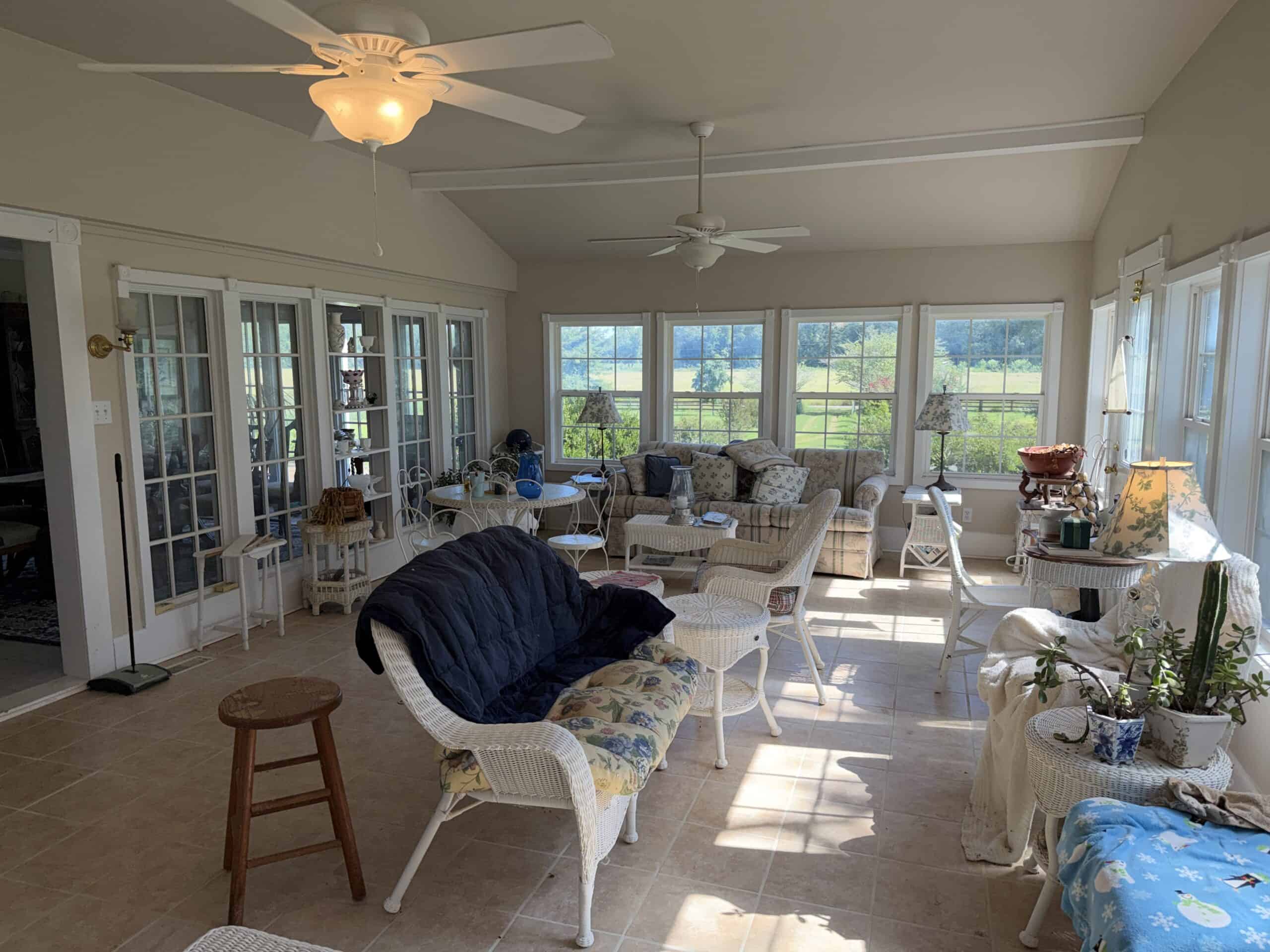 ESTATE FOR SALE IN TN, 56 AC, DEER & TURKEY HUNTING, CREEK, FIELDS, BARN