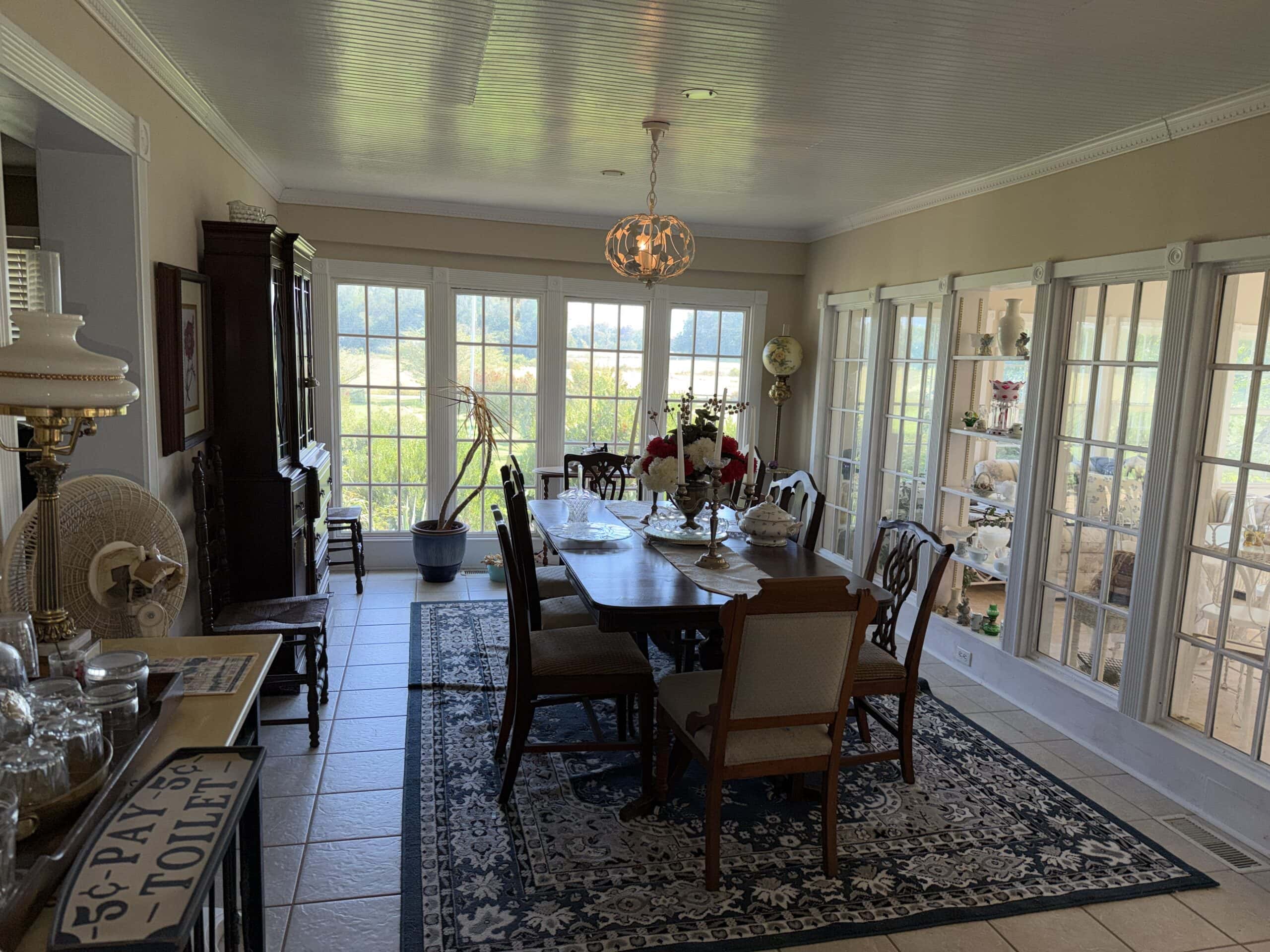 ESTATE FOR SALE IN TN, 56 AC, DEER & TURKEY HUNTING, CREEK, FIELDS, BARN