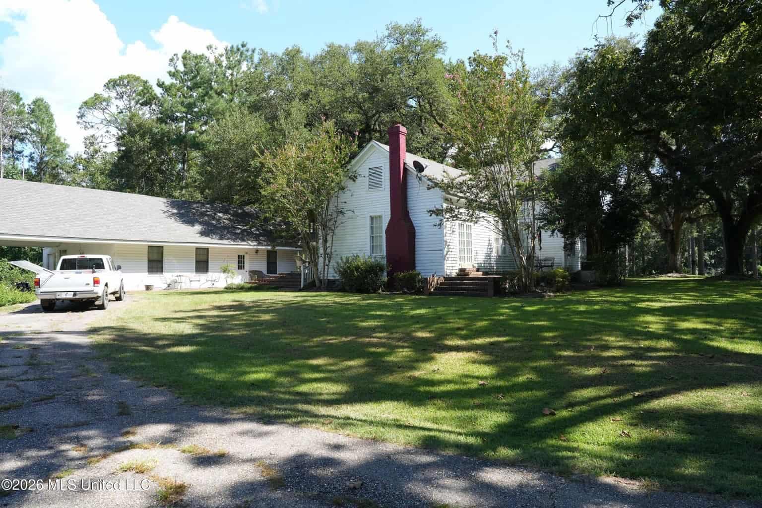 20 Acres for Sale Magnolia MS with Barn & Mature Timber