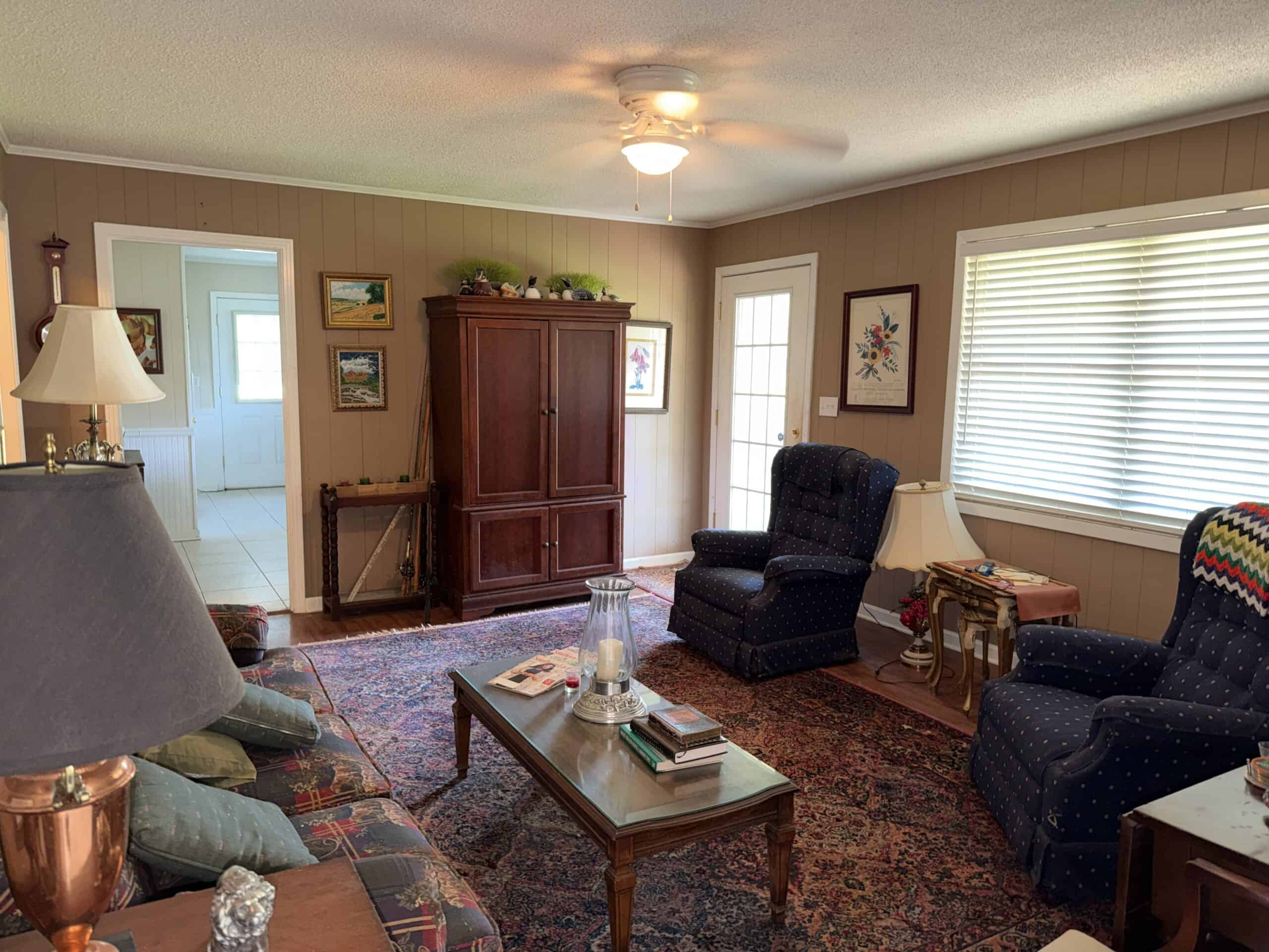 ESTATE FOR SALE IN TN, 56 AC, DEER & TURKEY HUNTING, CREEK, FIELDS, BARN