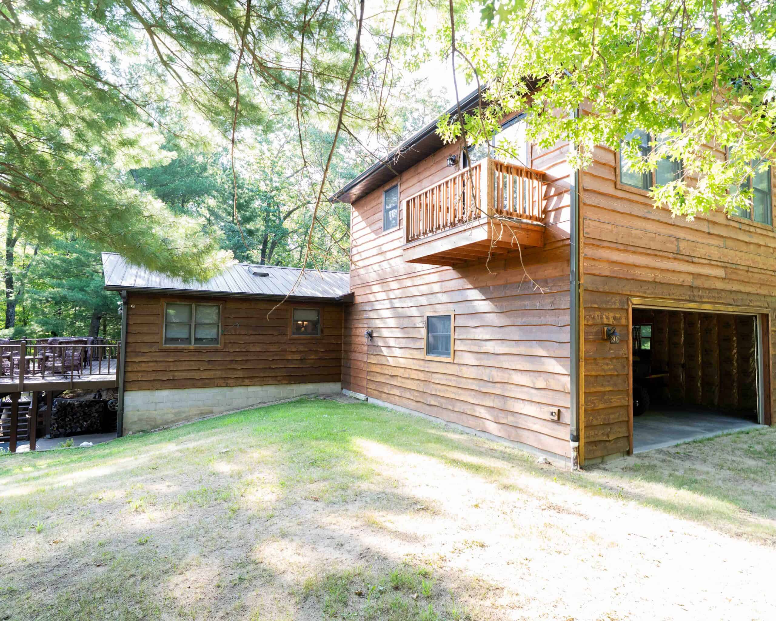 150+/- Acre Juneau County Hunting & Recreational Estate Home, Pond & Outdoor Retreat