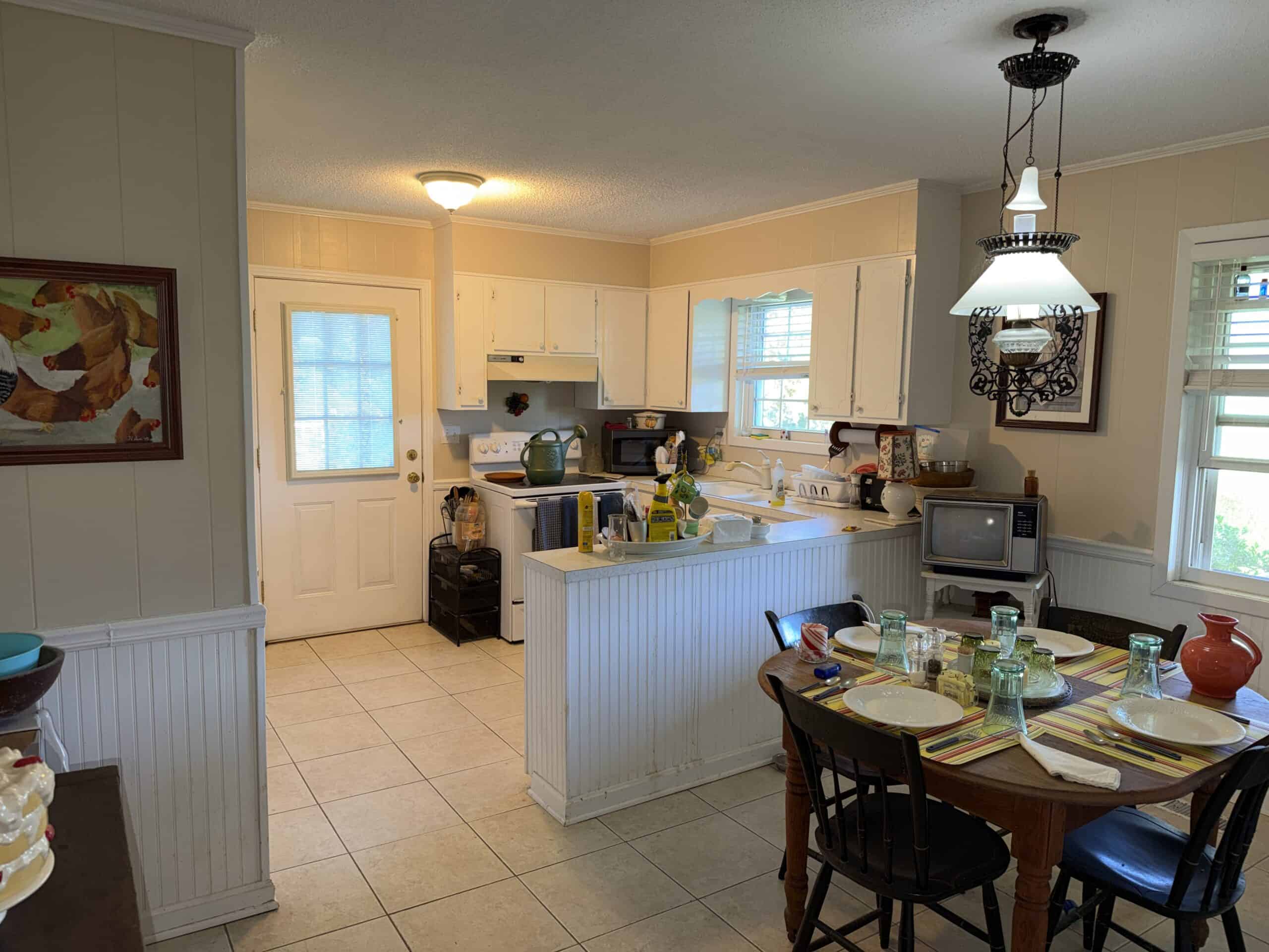 ESTATE FOR SALE IN TN, 56 AC, DEER & TURKEY HUNTING, CREEK, FIELDS, BARN