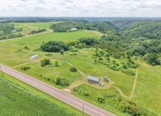 Driftless Ridgetop Retreat 10.65 Acres W/ Seasonal Cabin