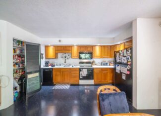 284 Hoot Owl Lane, Caulfield, Missouri 65626