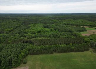 122+/- acre outdoor paradise in Waushara County WI