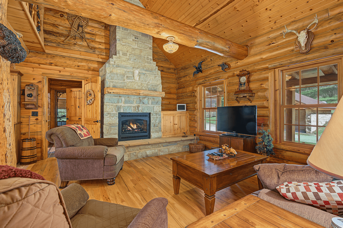 96.25-Acre Log Home, Pasture & Recreational Estate in Grant County, Wisconsin