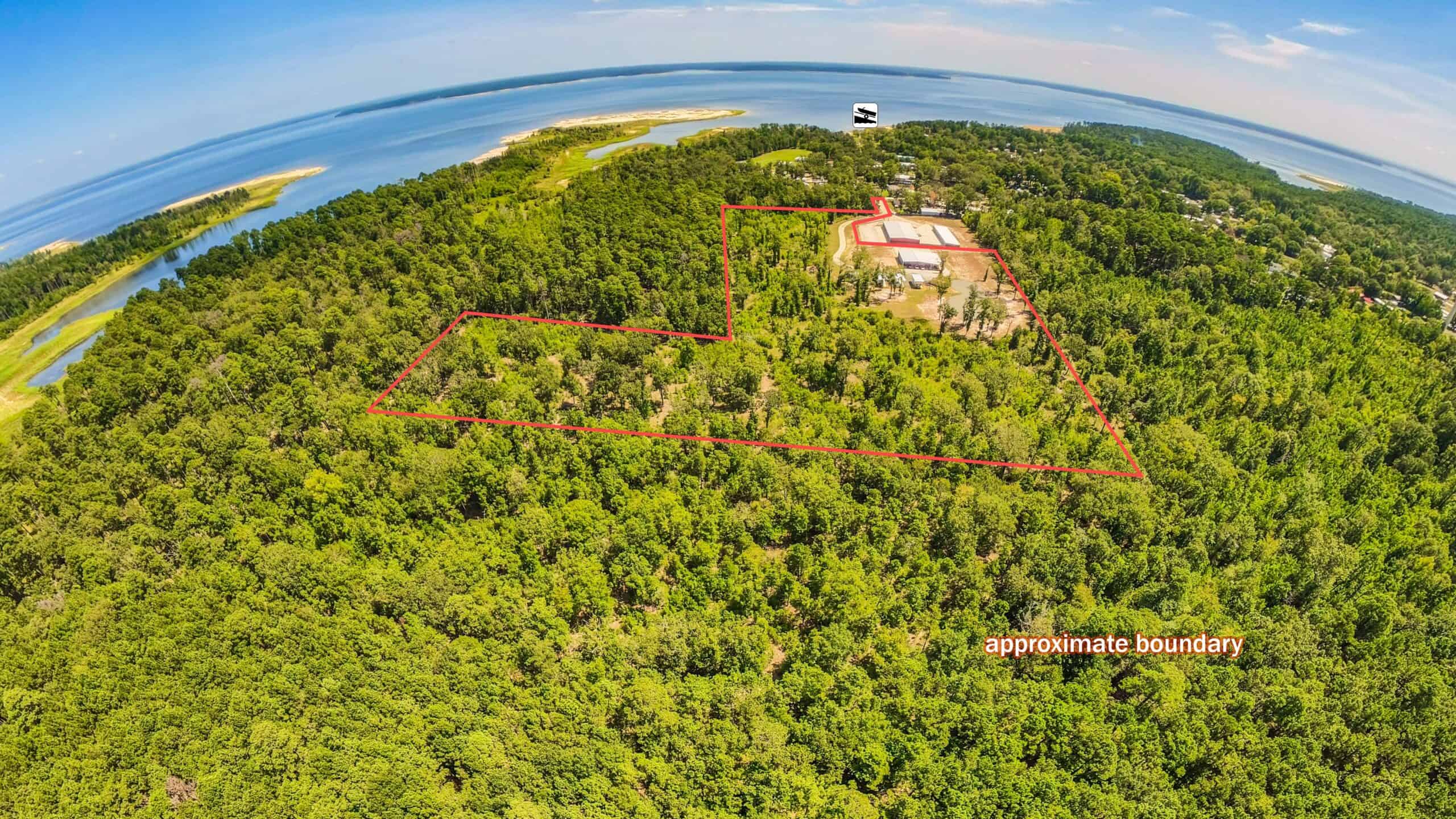 Hunting and Fishing Retreat on Sam Rayburn Lake-Zavalla, TX