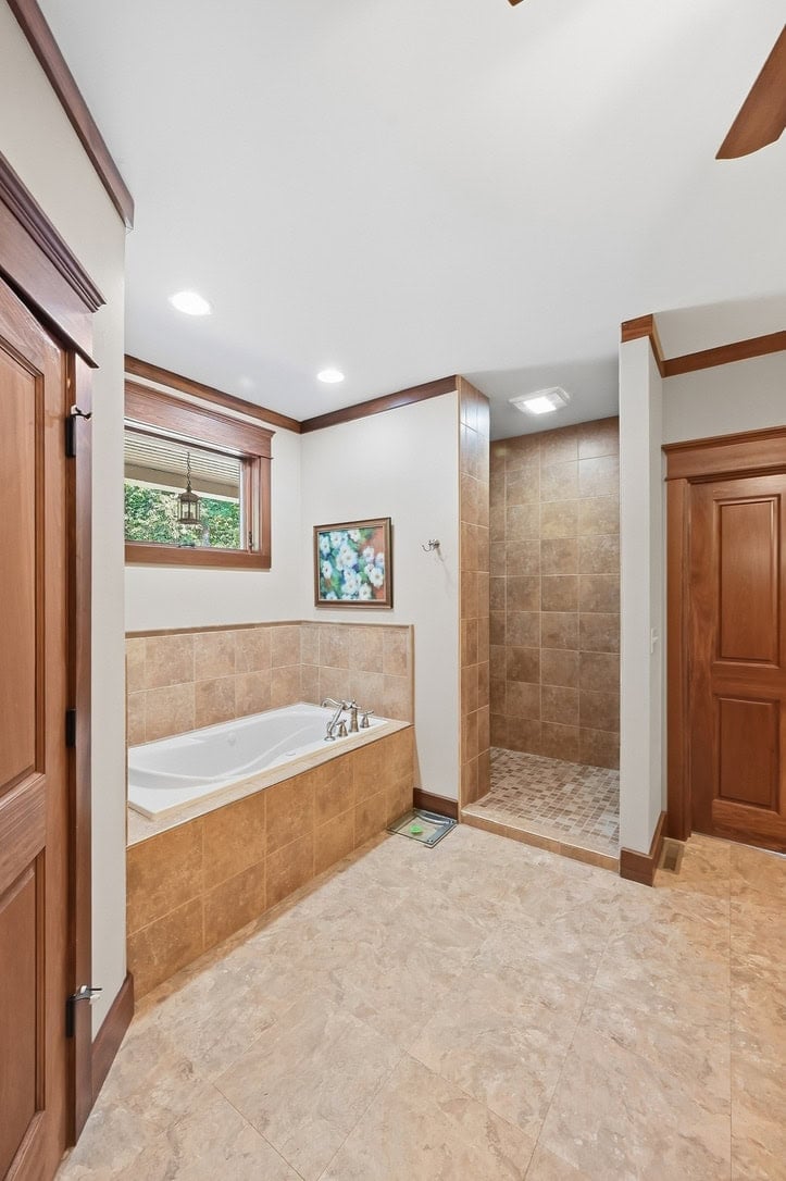 LUXURY SOUTHERN INDIANA ESTATE ON 71 ACRES WITH PRIVATE LAKE
