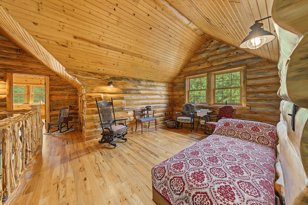 96.25-Acre Log Home, Pasture & Recreational Estate in Grant County, Wisconsin