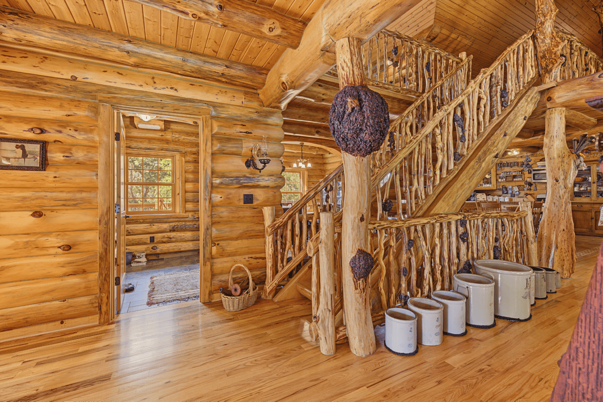 96.25-Acre Log Home, Pasture & Recreational Estate in Grant County, Wisconsin