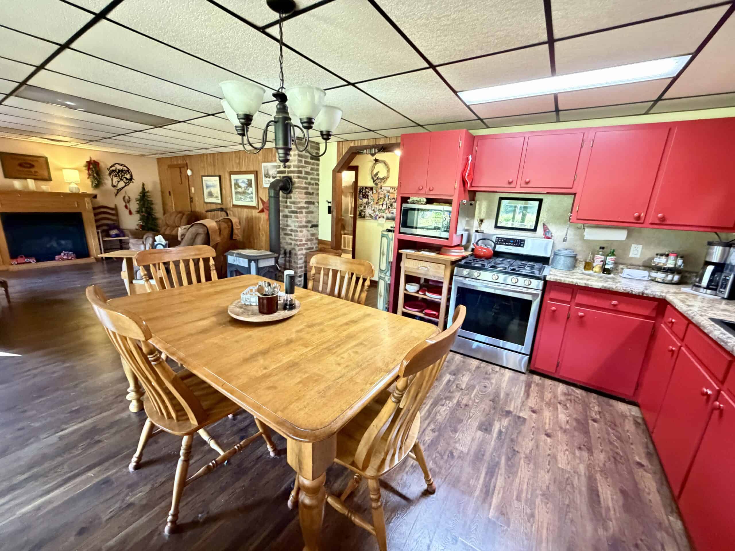 Secluded Acreage Farm and Home in Boss, Missouri