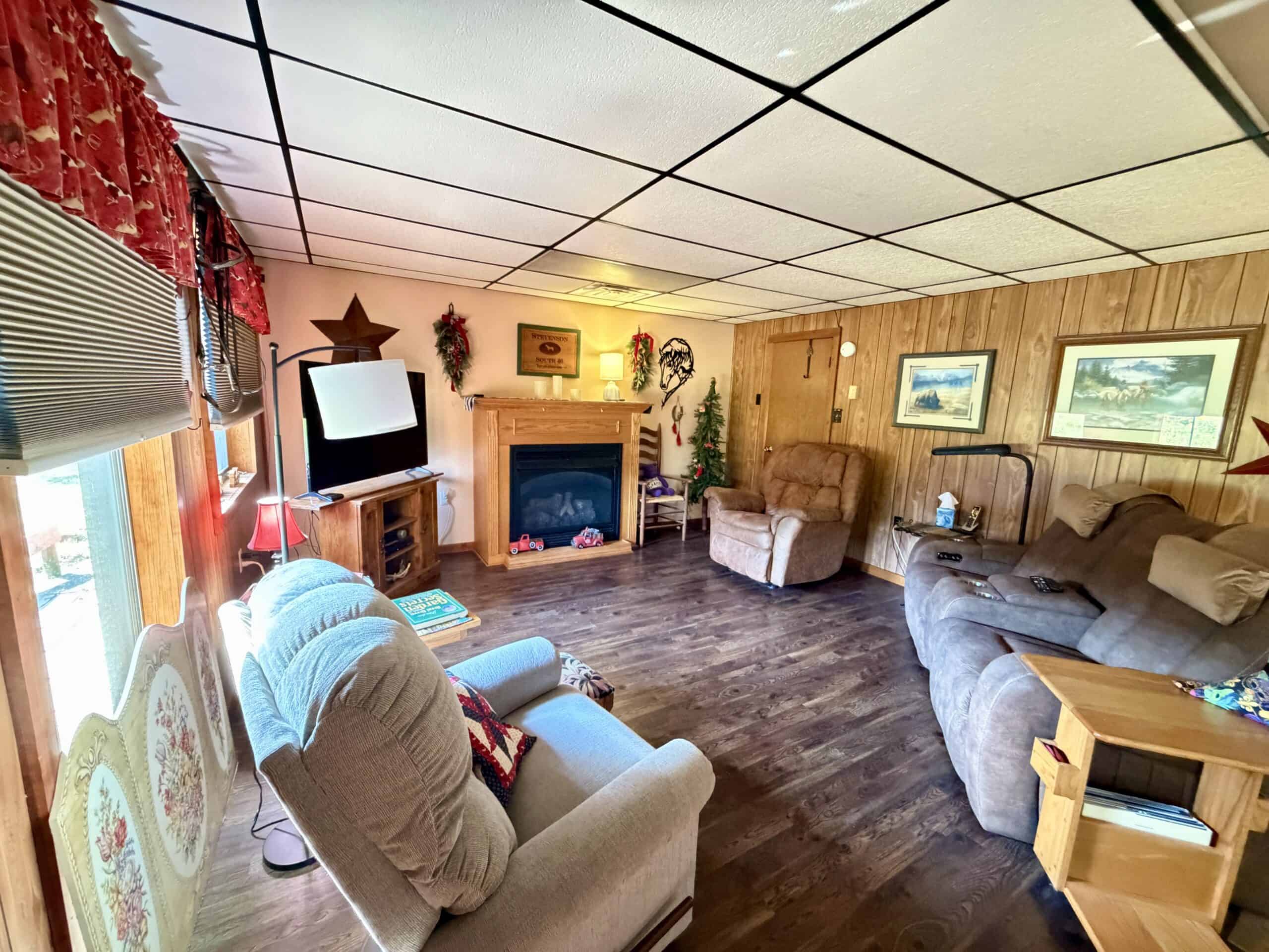 Secluded Acreage Farm and Home in Boss, Missouri