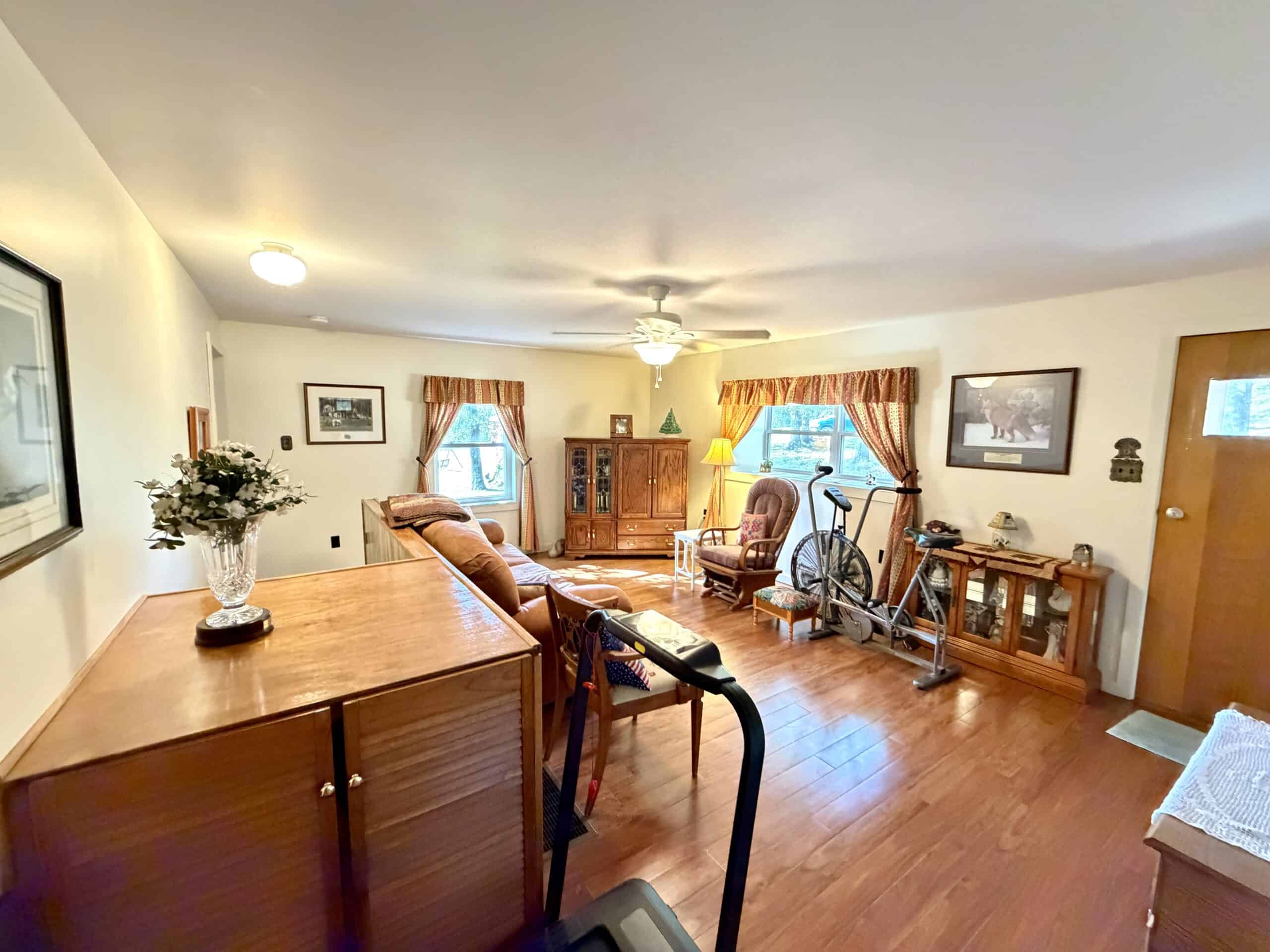 Secluded Acreage Farm and Home in Boss, Missouri