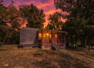 Country Home on 40 Acres for Sale in the Ozarks | Willow Springs, Missouri