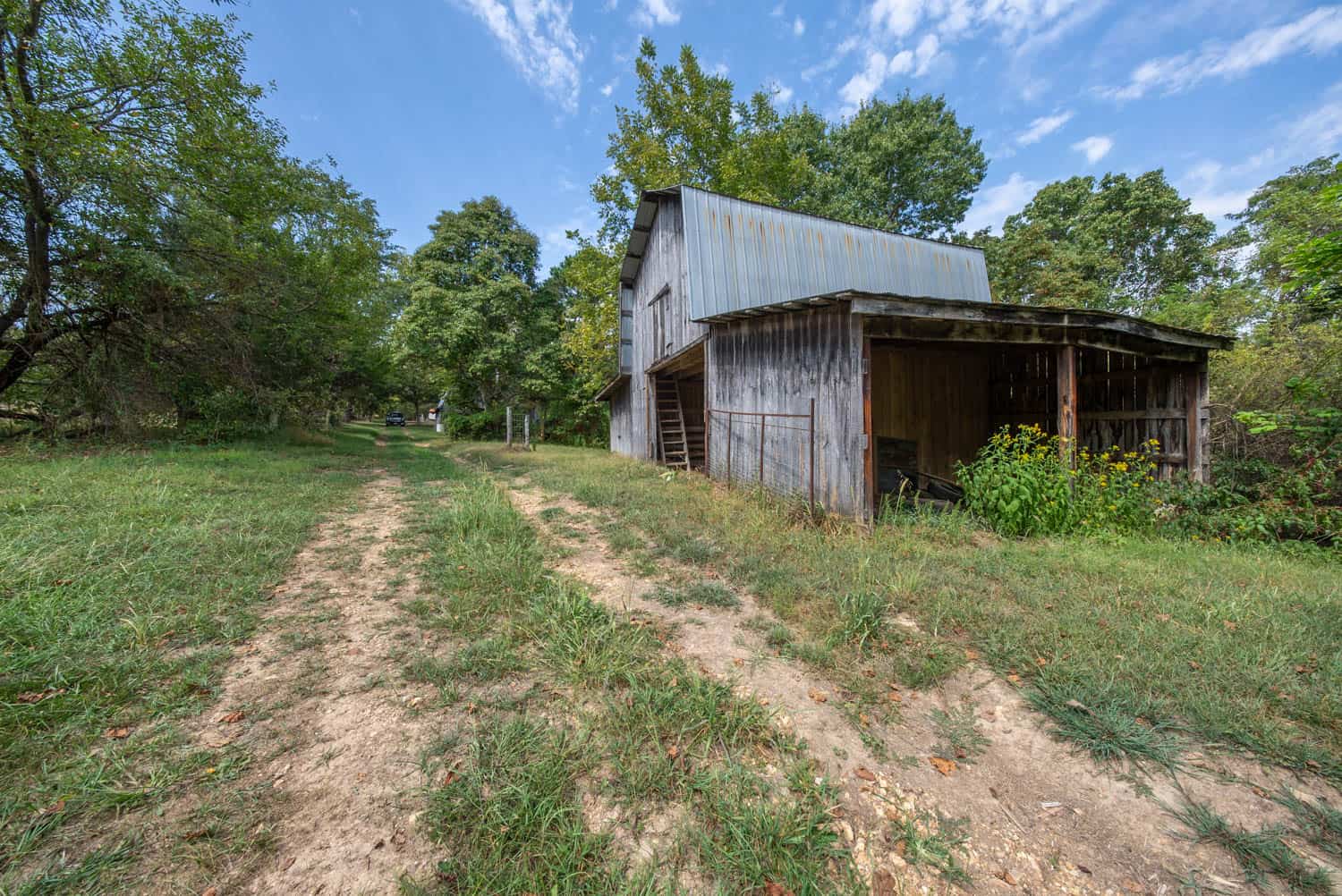 Country Home on 40 Acres for Sale in the Ozarks | Willow Springs, Missouri