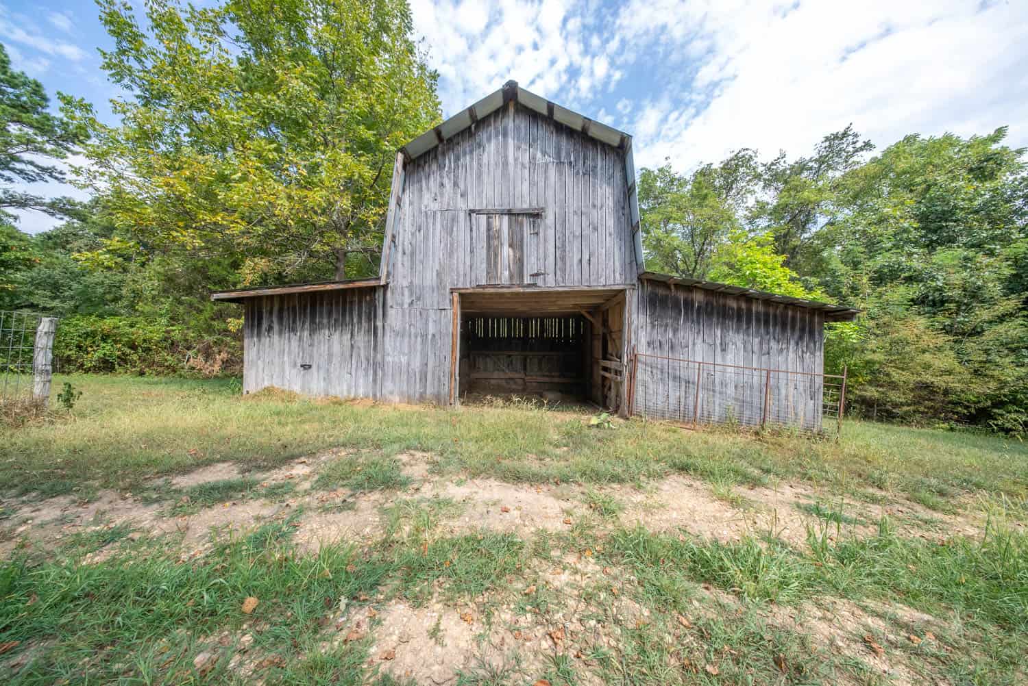 Country Home on 40 Acres for Sale in the Ozarks | Willow Springs, Missouri