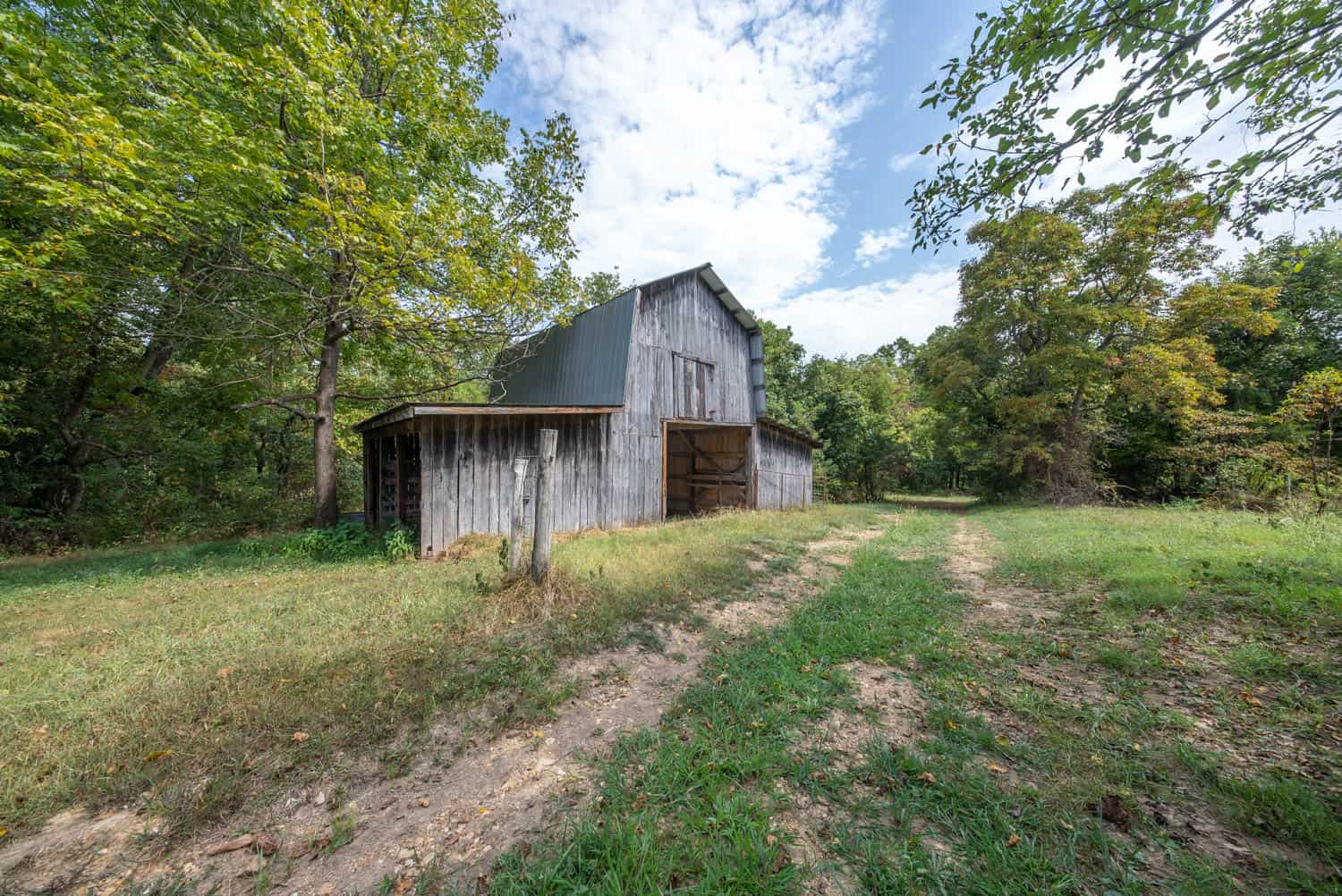 Country Home on 40 Acres for Sale in the Ozarks | Willow Springs, Missouri
