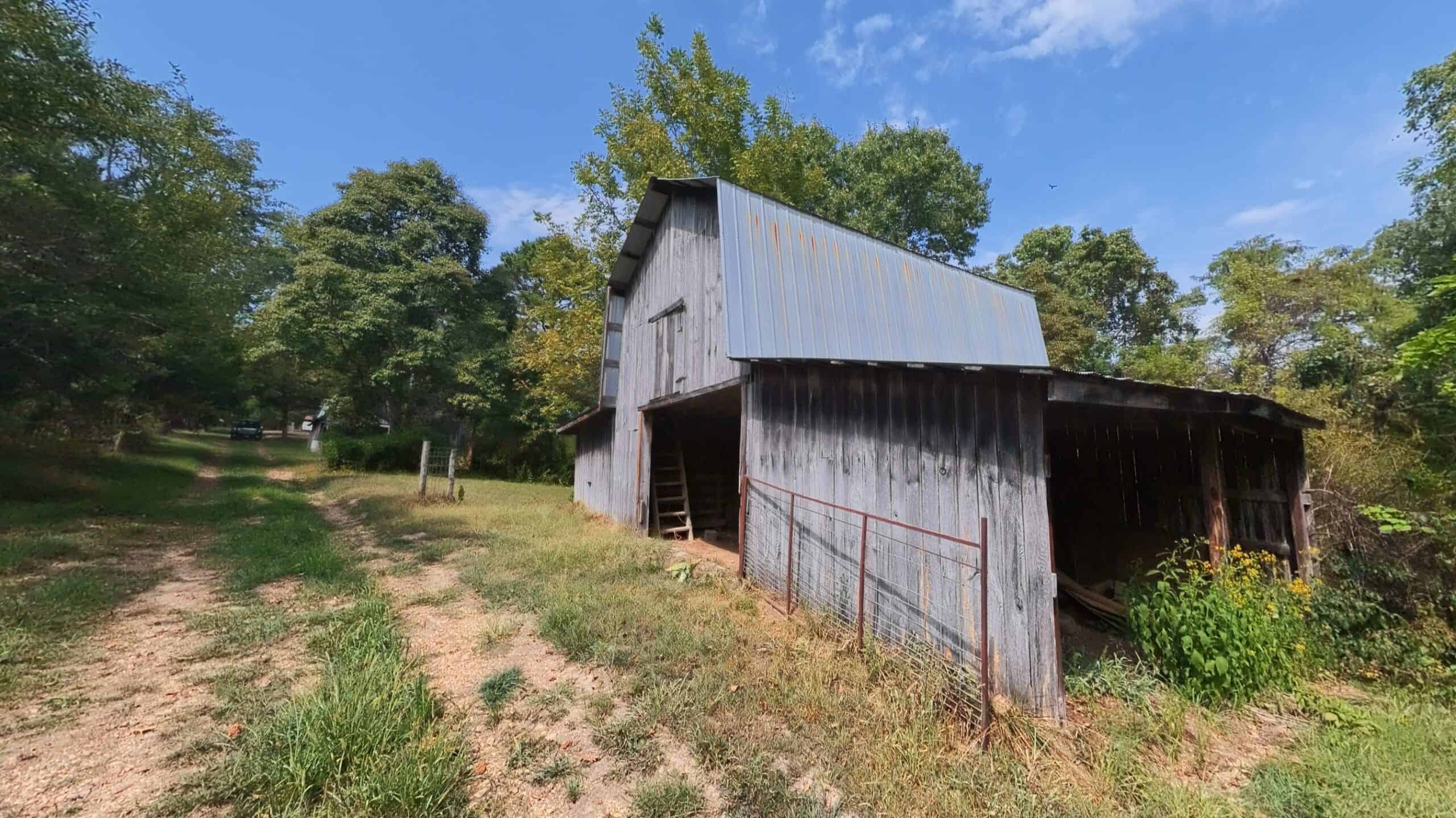 Country Home on 40 Acres for Sale in the Ozarks | Willow Springs, Missouri