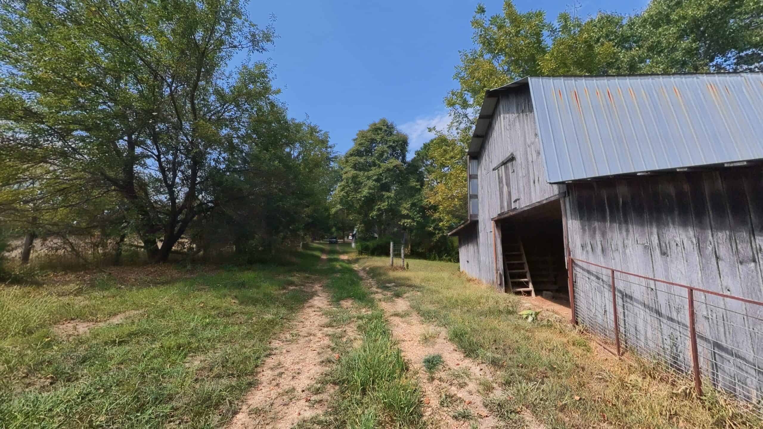 Country Home on 40 Acres for Sale in the Ozarks | Willow Springs, Missouri