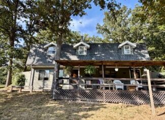 Secluded Acreage Farm and Home in Boss, Missouri