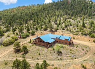 44 ± Acre Luxury Mountain Home for Sale Near Cotopaxi, CO