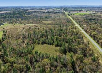 28± Acre Hunting Property with Cabin | Monroe County, Wisconsin