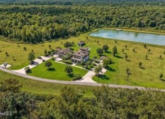 1979± Acre Hunting Plantation in White Castle, LA