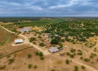 Dunbar Draw Ranch-First-Class Improvements, Exceptional Wildlife