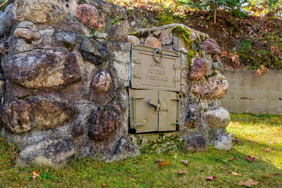 Charming Vintage Home on Canada Creek Ranch – 5.5 Lots Atlanta MI