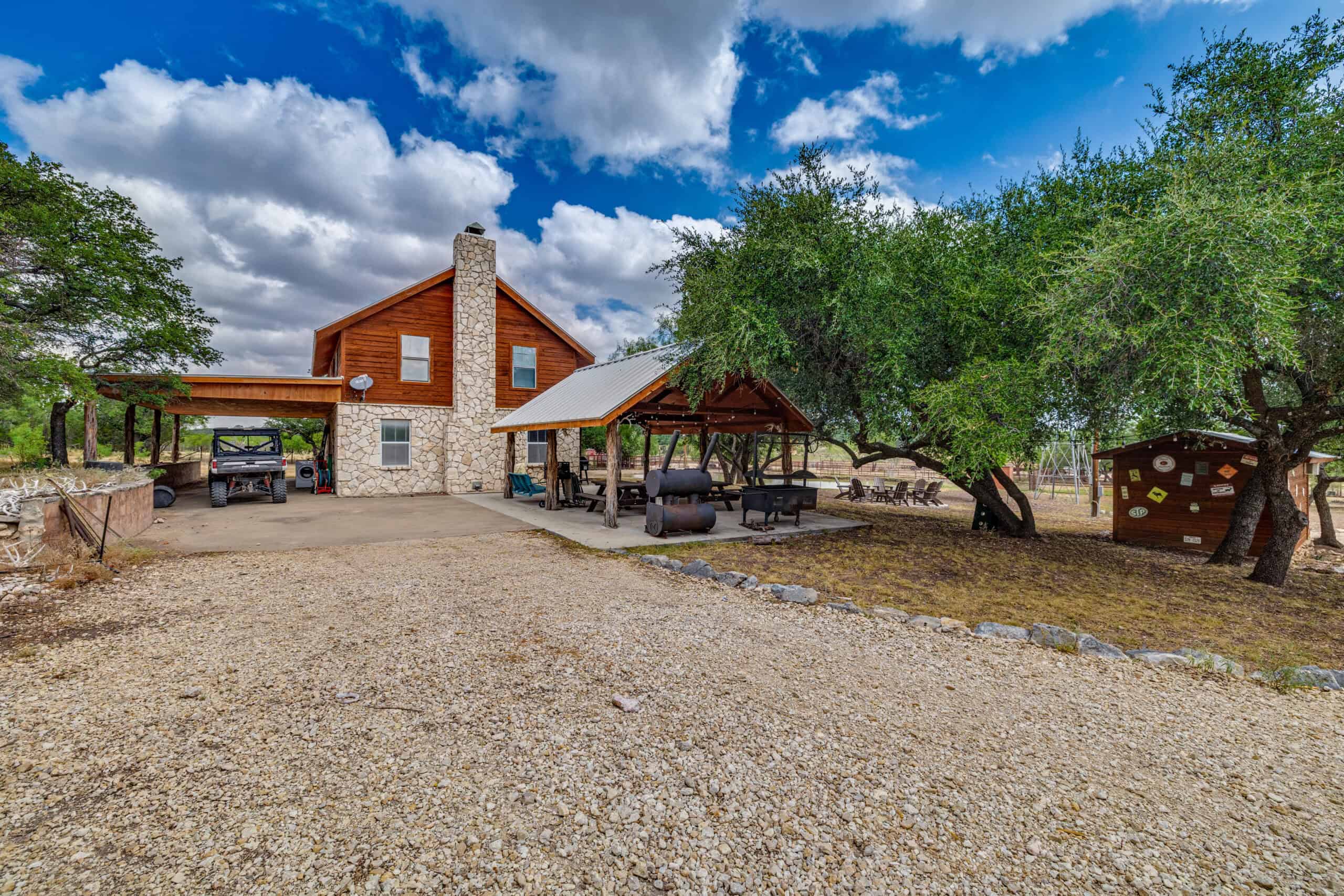 Dunbar Draw Ranch-First-Class Improvements, Exceptional Wildlife
