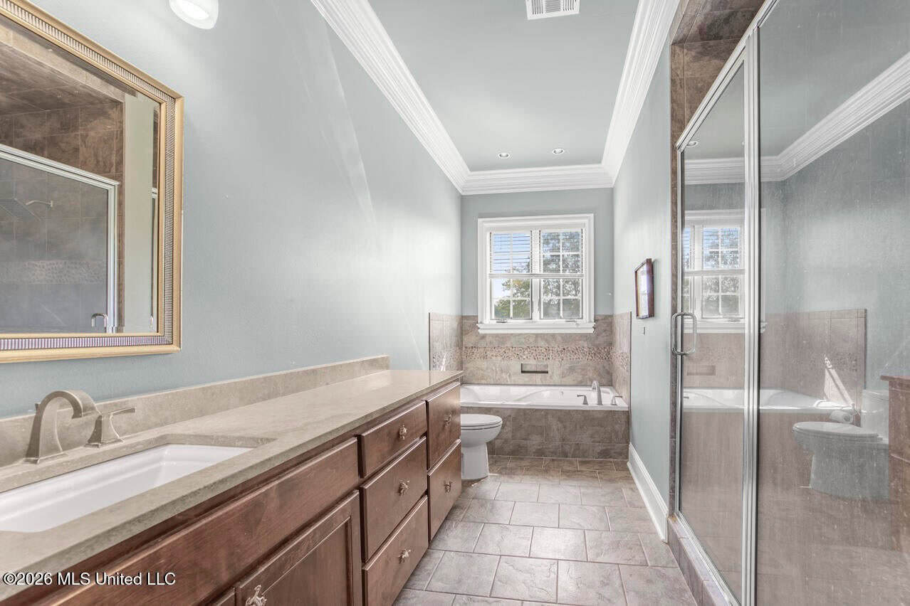 52± Acre Luxury Country Estate in Magnolia, MS