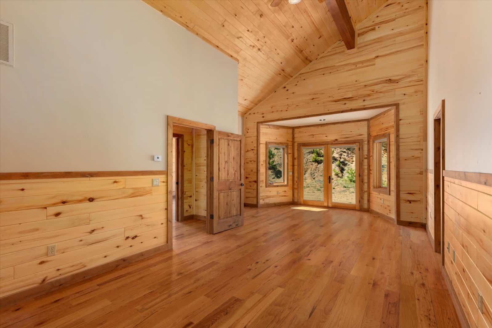 44 ± Acre Luxury Mountain Home for Sale Near Cotopaxi, CO