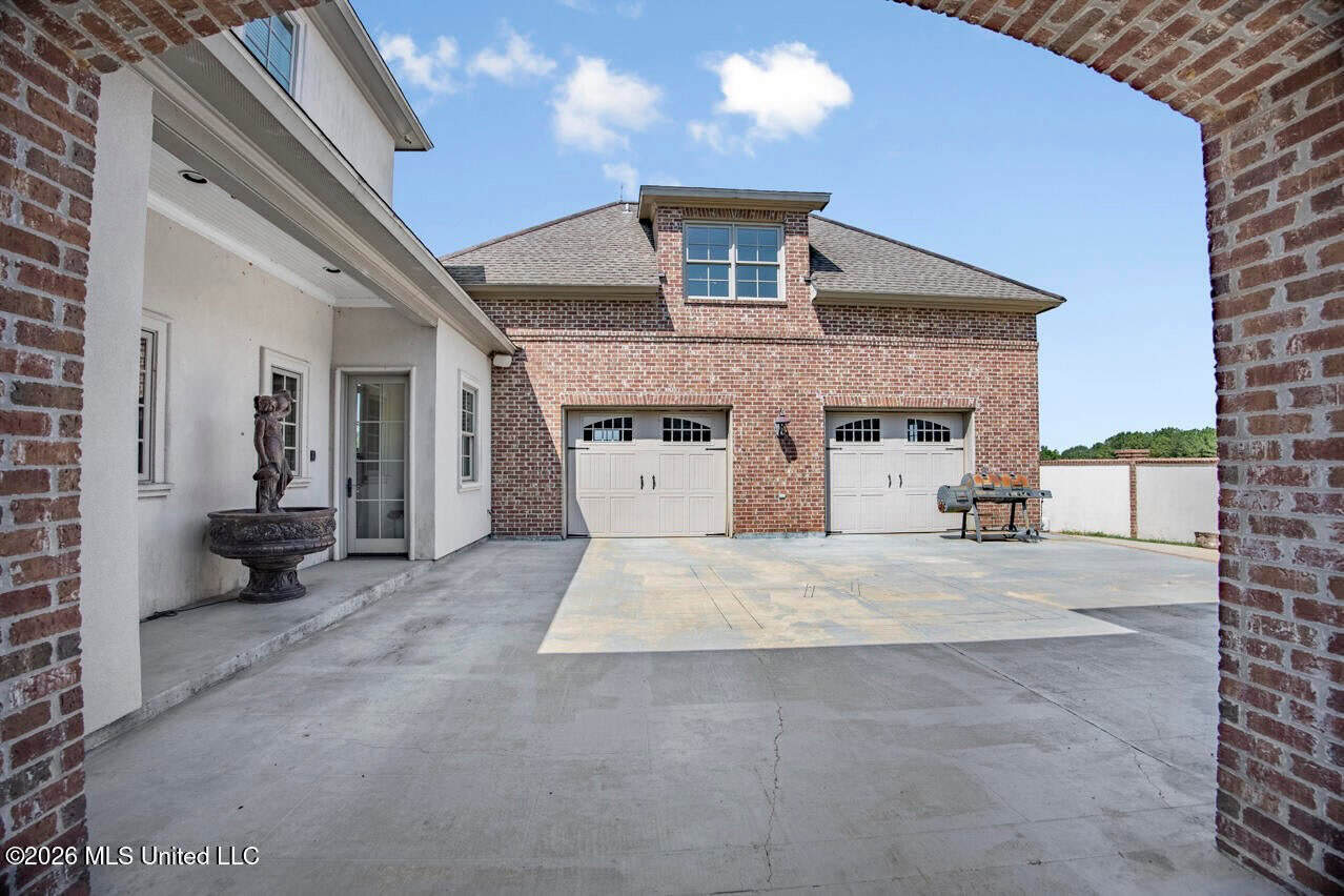 52± Acre Luxury Country Estate in Magnolia, MS