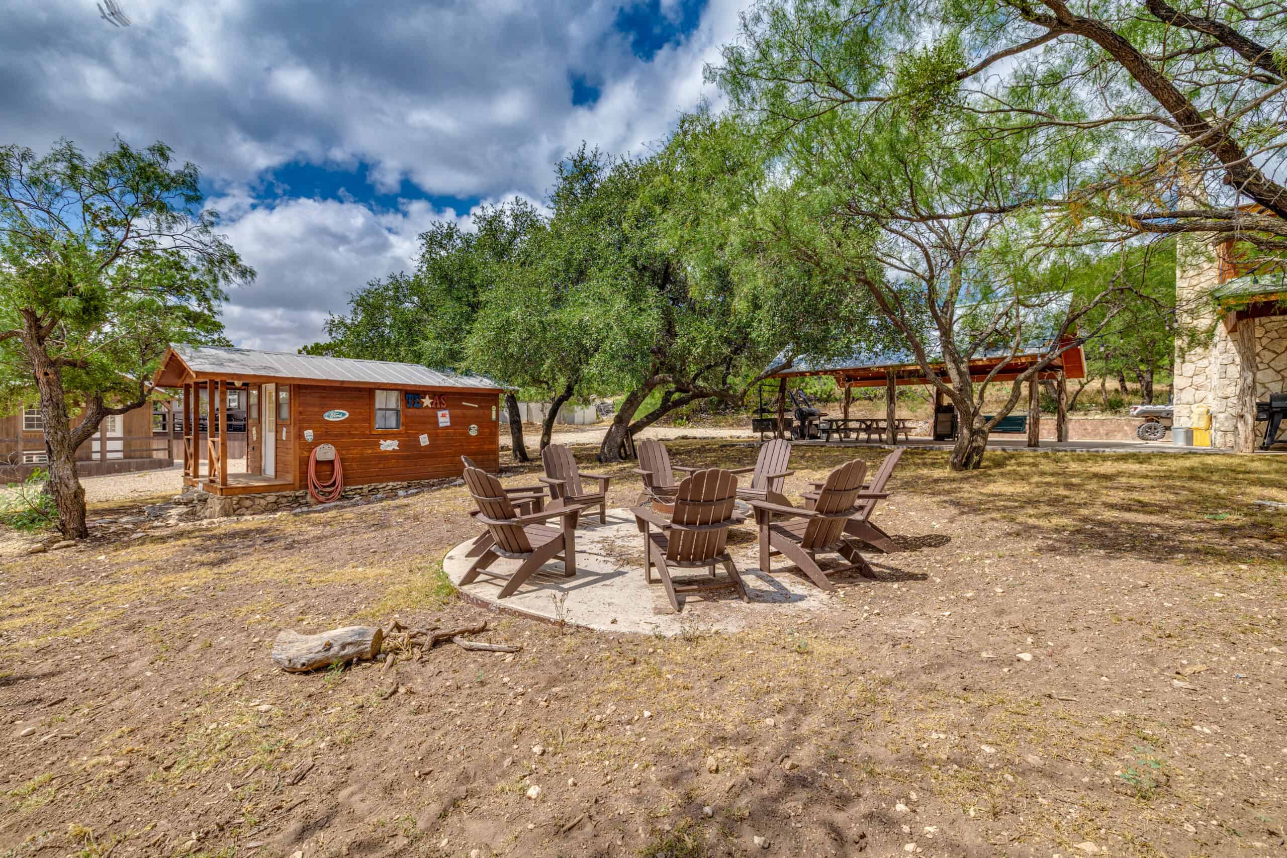 Dunbar Draw Ranch-First-Class Improvements, Exceptional Wildlife