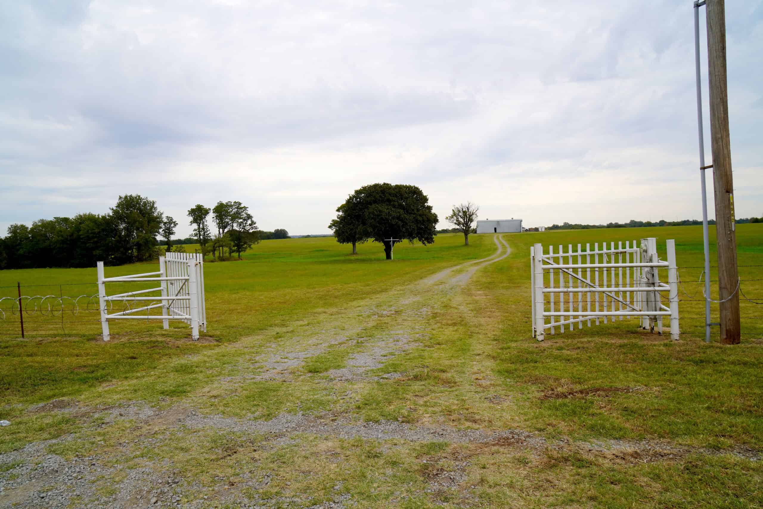 Prime Oklahoma Land With Highway Frontage & Shop For Sale