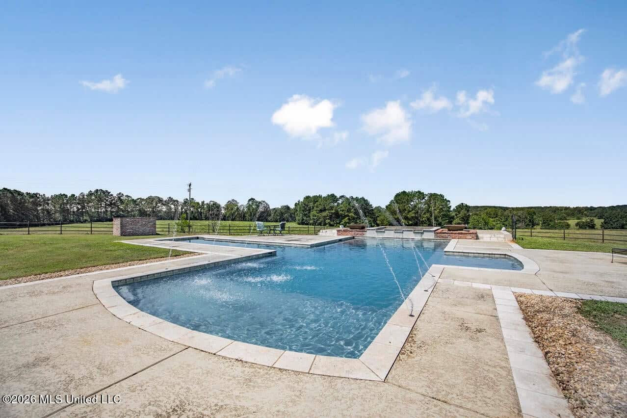 52± Acre Luxury Country Estate in Magnolia, MS