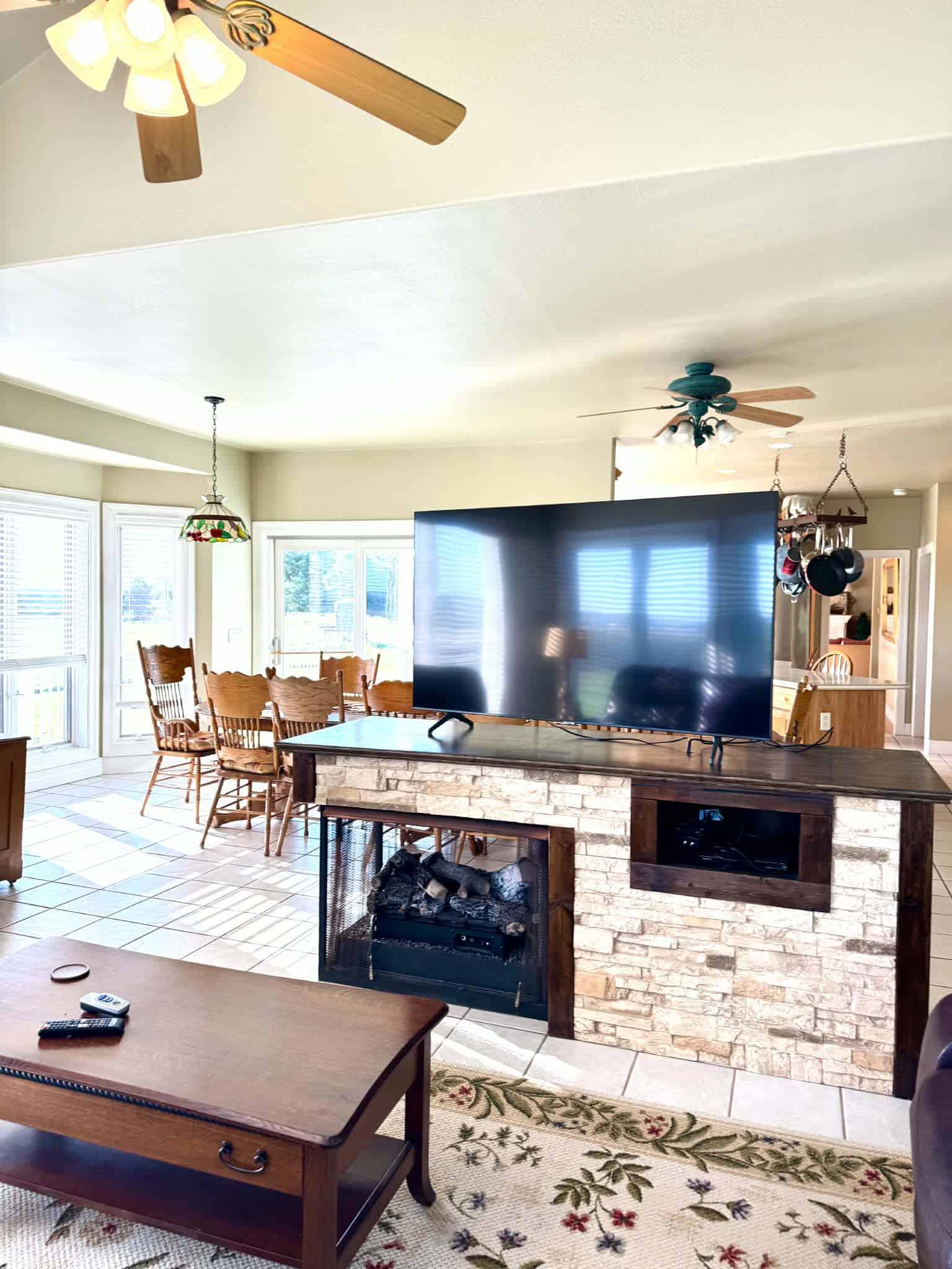 250-Acre Premier Hunting Farm with Weldon River Frontage & 6,152+ Sq Ft Home – Mercer County, MO