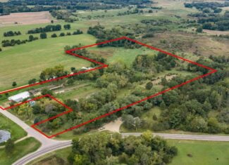 Columbia County 9 Bedroom Farmette on 19.5 Acres