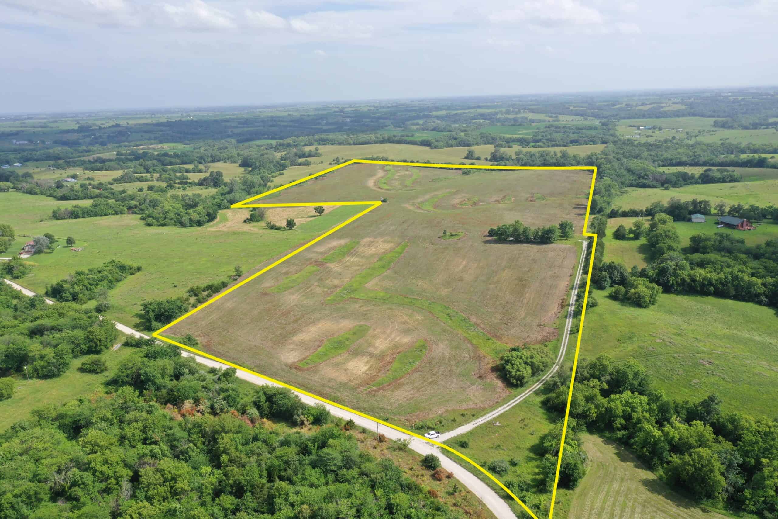 60 Acre m/l Row Crop Farm with Building Site in NW Missouri
