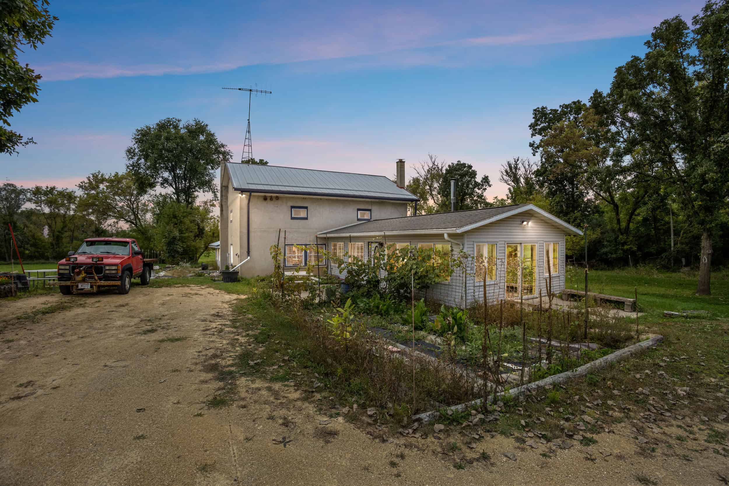 Columbia County 9 Bedroom Farmette on 19.5 Acres