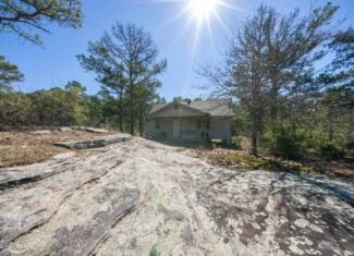 Private Hunting Retreat with Cabin on 39 Acres | Calico Rock, Arkansas
