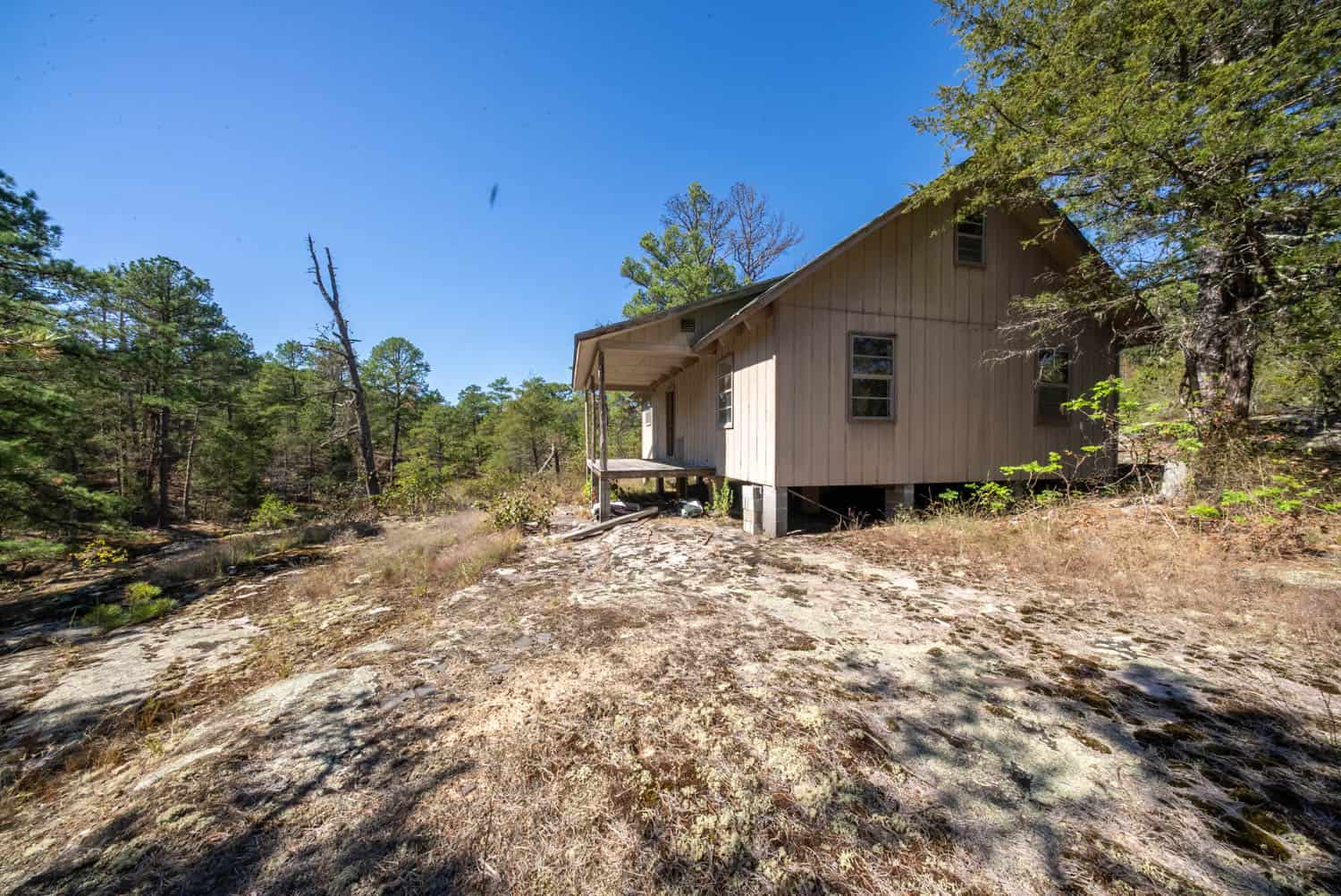 Private Hunting Retreat with Cabin on 39 Acres | Calico Rock, Arkansas