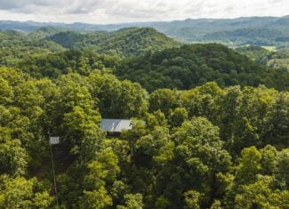 Private Retreat and Cabin for Sale in Scott Co