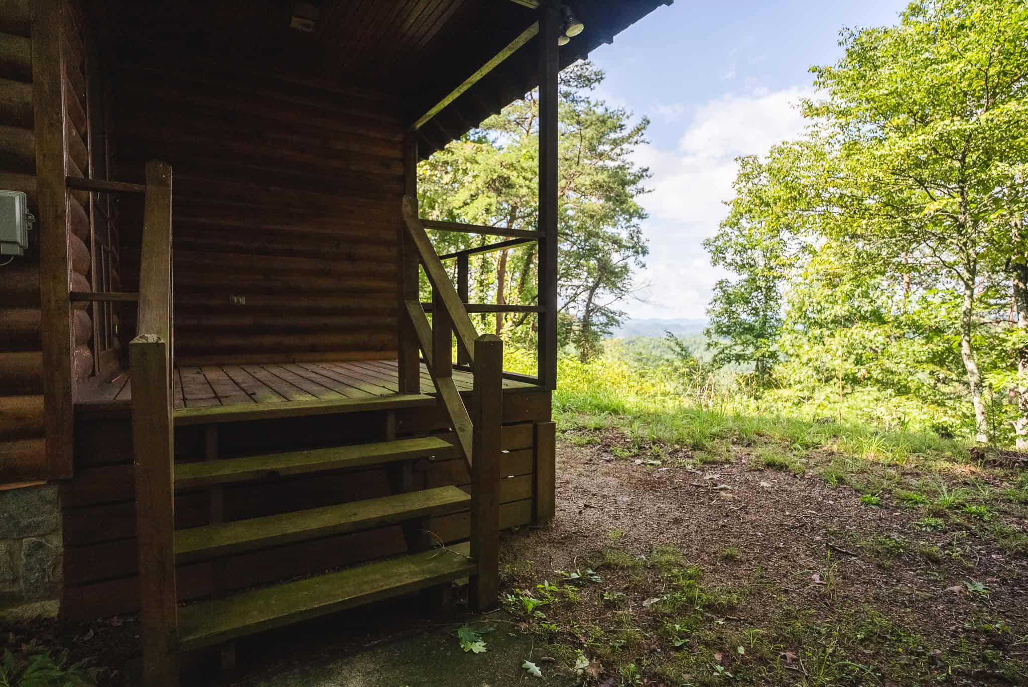 Private Retreat and Cabin for Sale in Scott Co